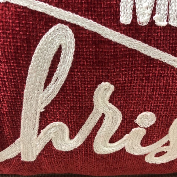 NEW. MERRY CHRISTMAS SET OF 2 PILLOWS. - Picture 3 of 6